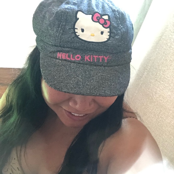 Hello Kitty hat - Picture 9 of 9